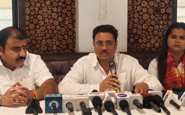 महापालिका सभेचे लाईव्ह प्रक्षेपण करा, अन्यथा न्यायालयात दाद मागू - ॲड. असीम सरोदे