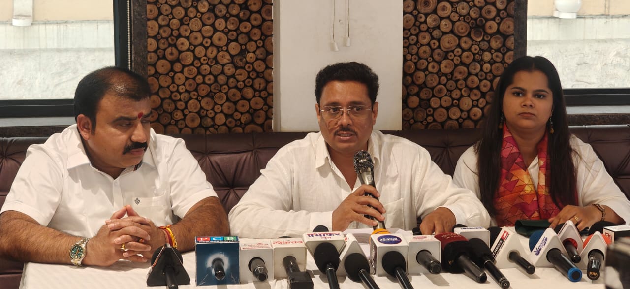 महापालिका सभेचे लाईव्ह प्रक्षेपण करा, अन्यथा न्यायालयात दाद मागू - ॲड. असीम सरोदे