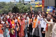 महापालिका भवनावर खासगीकरणाच्या दुकानाचा फलक लावा - चेतन पवार