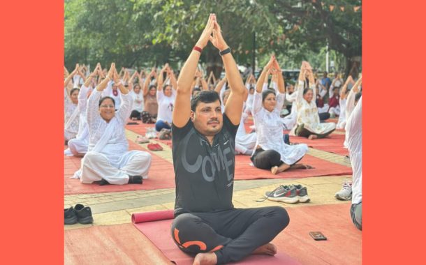 भजनाच्या ठेक्यावर पिंपळे सौदागरमध्ये रंगली योगसाधना; आंतरराष्ट्रीय योग दिन उत्साहात साजरा