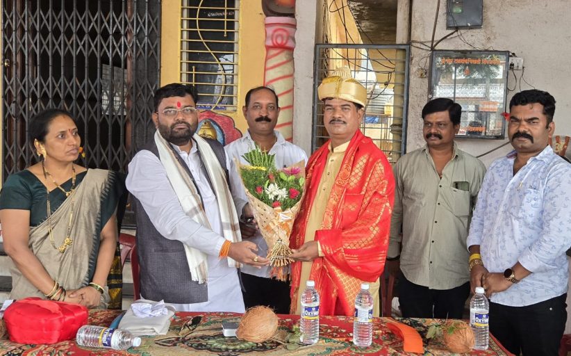 चिखलीत 'महाराष्ट्र रिक्षा पंचायत'च्या नवनिर्वाचित पदाधिकाऱ्यांचा दिमाखदार सत्कार