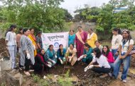 वटपौर्णिमेनिमित्त अंघोळीची गोळी संस्थेच्या महिला टीमकडून वडाच्या वृक्षांचे वृक्षारोपण