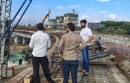 'डेअरी फार्म' रेल्वे उड्डाणपुलाचे काम अंतिम टप्प्यात; युवा नेते ऋषिकेश वाघेरे यांच्याकडून कामाची पाहणी
