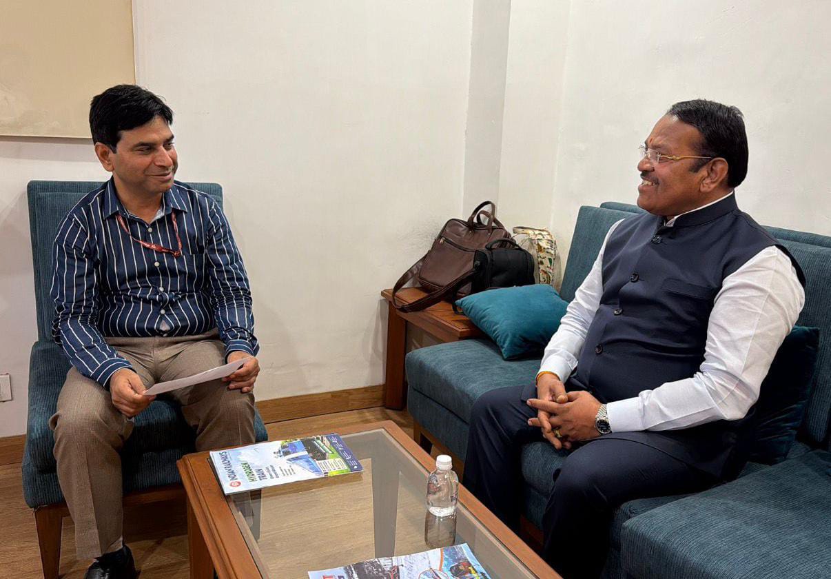 पुणे ते लोणावळा रेल्वे मार्गावरील तिसऱ्या-चौथ्या ट्रॅकच्या अहवालातील त्रुटी तत्काळ दुरुस्त करा; खासदार श्रीरंग बारणे यांची रेल्वे बोर्डाच्या निदेशकांकडे मागणी