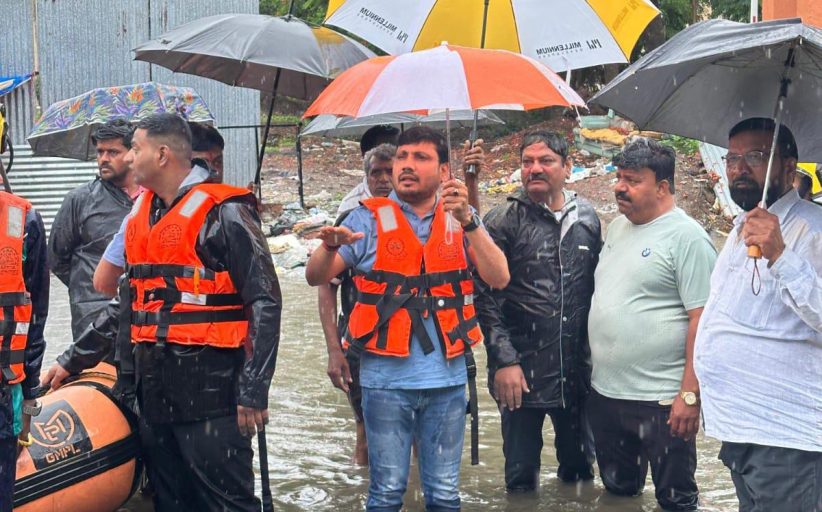 रहाटणीत पूर परिस्थिती; राम मंदिरात अडकलेल्या नागरिकांच्या मदतीला धावले भाजप शहराध्यक्ष शत्रुघ्न काटे..!