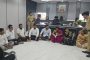 मोशी दुर्घटनेवरून आयुक्त कार्यालयात शिवसेनेचे ठिय्या आंदोलन; दोषींवर कारवाईची मागणी