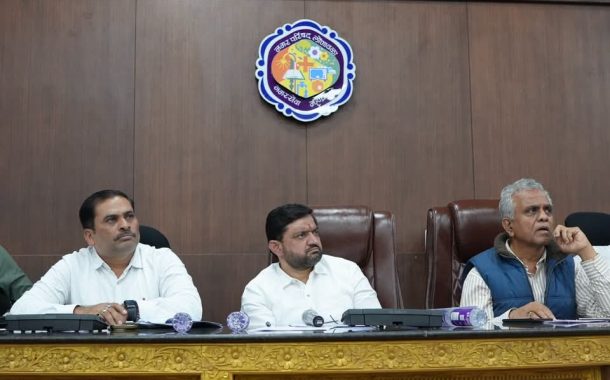 लोणावळा पूरप्रश्नी आमदार सुनील शेळके यांचे विशेष आढावा बैठकीत प्रशासनाला कडक निर्देश; पूरग्रस्तांना मदतीची ग्वाही, अतिक्रमणे हटविणार