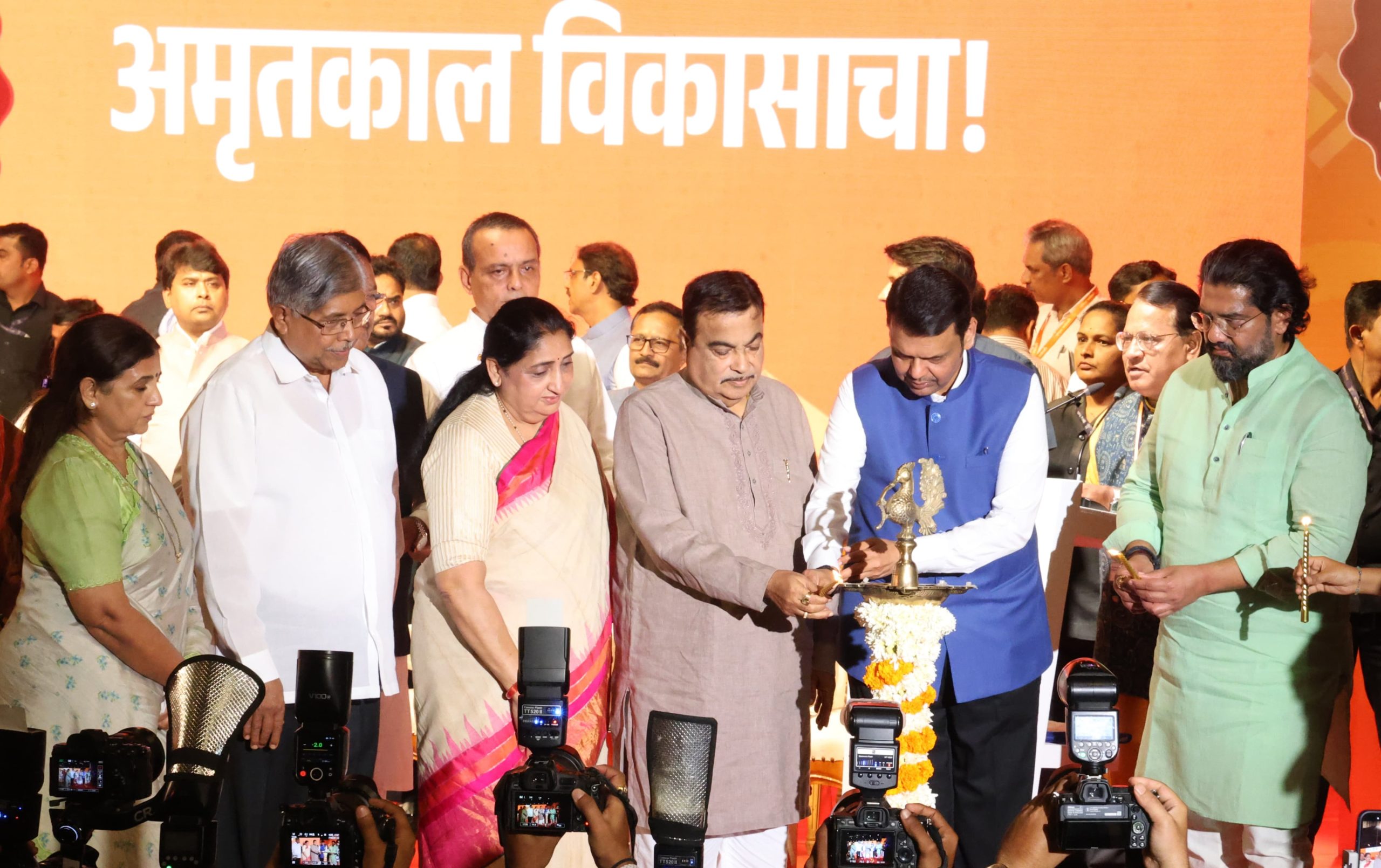 पुणे - शिरुर, तळेगाव - चाकण - शिक्रापूर व हडपसर - यवत या ३ उन्नत मार्ग प्रकल्पांचे भूमिपूजन