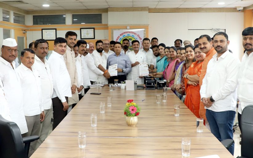 मोशी ग्रामस्थांच्या न्याय मागण्यांसाठी ग्रामस्थांसह महापौर रवि लांडगे यांचा पाठपुरावा..!