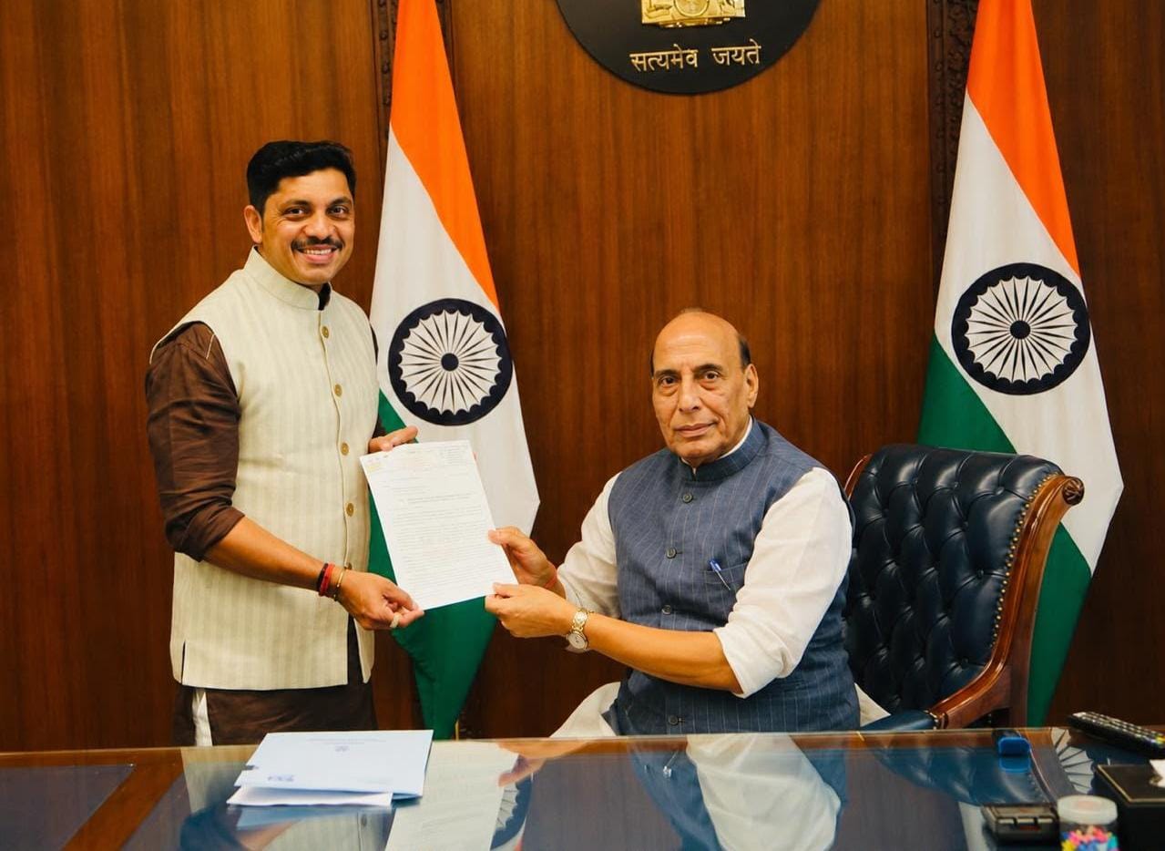 पिंपरी-चिंचवडच्या विकासासाठी महापौर रवि लांडगे यांचा दिल्ली दौरा यशस्वी; केंद्र सरकारसमोर मांडला 'विकासाचा रोडमॅप'
