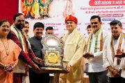डॉ. पी. डी. पाटील यांना शिक्षण महर्षी पुरस्कार प्रदान