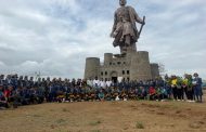 हिंदूभूषण स्मारक परिसरात विद्यार्थ्यांकडून वृक्षारोपण..!