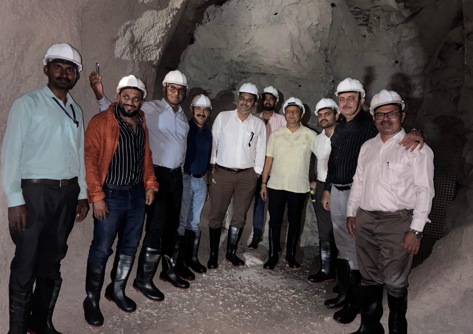 भामा आसखेड पाणीपुरवठा योजनेची कामे विहित मुदतीत पूर्ण करा - आयुक्त डॉ. विजय सूर्यवंशी