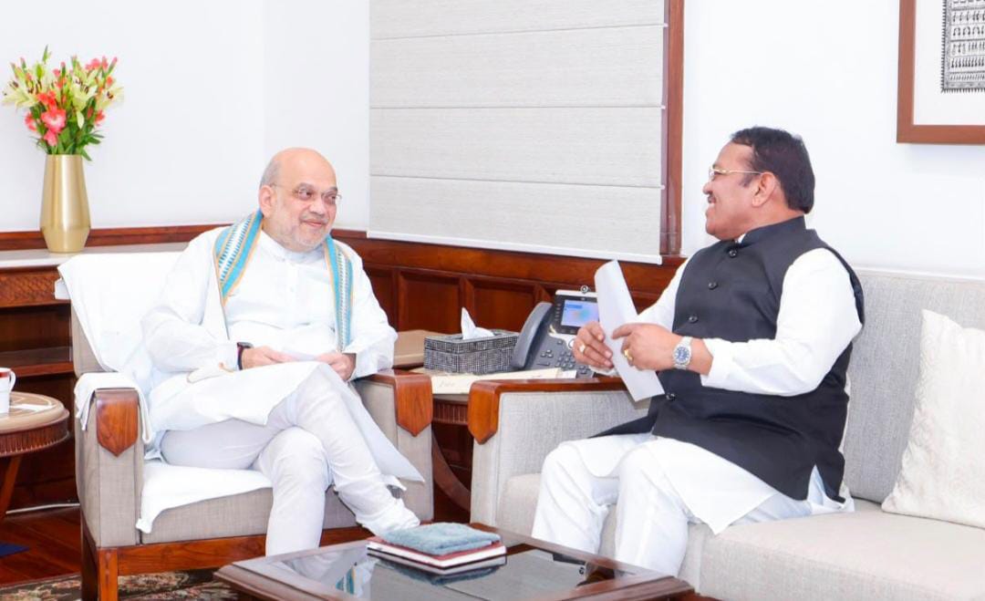 पिंपरी-चिंचवड शहराच्या इतिहासाला उजाळा देणाऱ्या पुस्तकाच्या प्रकाशनासाठी अमित शाह यांना निमंत्रण; खासदार श्रीरंग बारणे यांनी घेतली भेट
