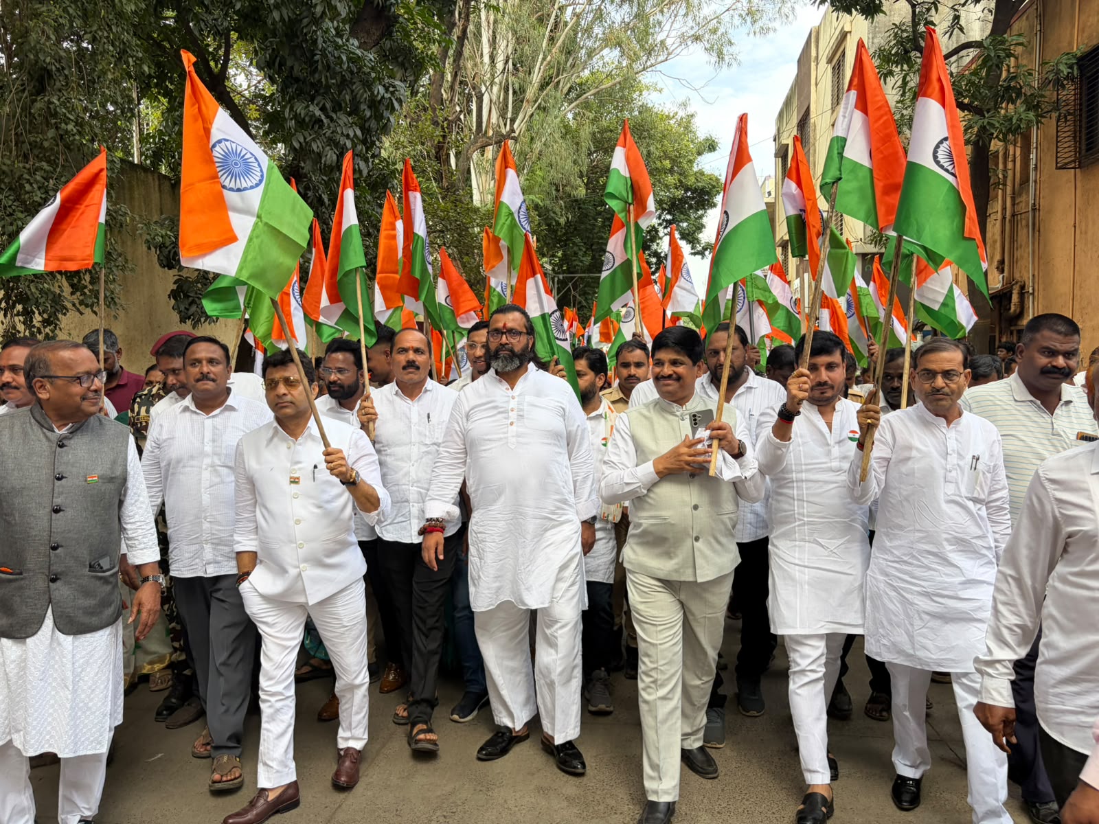 संत तुकाराम नगर येथे कामगार नेते यशवंतभाऊ भोसले आयोजित भव्य तिरंगा रॅलीला उत्स्फूर्त प्रतिसाद