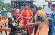 देशाचे रक्षण करणाऱ्या जवानांच्या मनगटावर उन्नती सखी मंचच्या भगिनींची प्रेमाची राखी..!