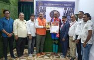 ६९ वर्षीय राम यादव अडसुळ यांनी रचला इतिहास; शीर्षासन करून वर्ल्ड रेकॉर्डची नोंद