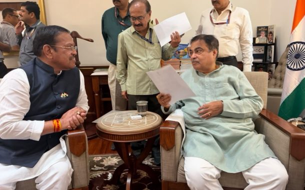 किवळेतील सेवा रस्त्याच्या कामाची गुणवत्ता तपासा; खासदार श्रीरंग बारणे यांची नितीन गडकरी यांच्याकडे मागणी