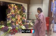 खासदार सुप्रिया सुळे यांनी घेतली कलाटे कुटुंबीयांची भेट