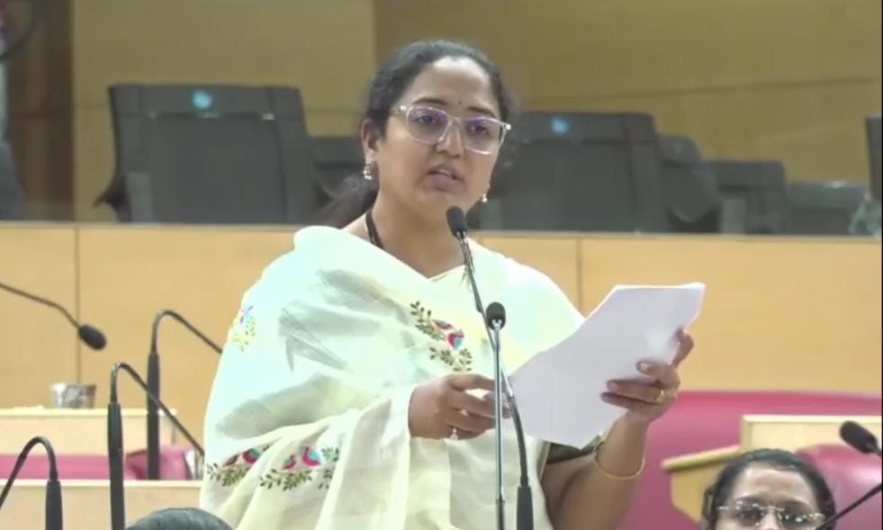 खासगी शाळांच्या मनमानी शुल्कवाढीला लगाम; नगरसेविका रिटा सानप यांची कडक एसओपीची मागणी