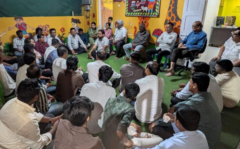 जुनी सांगवी येथे शिवसेनेची ‘घोंगडी बैठक’ उत्साहात; संघटन बळकटीवर भर