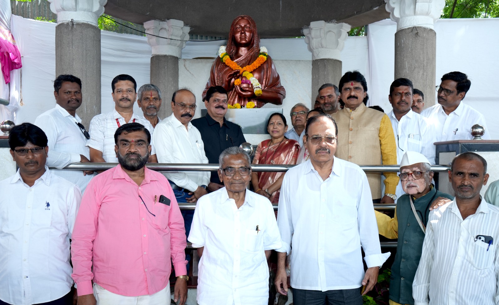 पुण्यश्लोक अहिल्यादेवी होळकर यांच्या पुण्यतिथीनिमित्त पिंपरी चिंचवड महापालिकेच्या वतीने अभिवादन