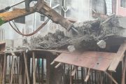 पिंपरी चिंचवड शहरातील अनधिकृत बांधकामे व अतिक्रमणांवर महापालिकेची धडक कारवाई