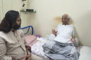 राळेगणसिद्धीत ज्येष्ठ समाजसेवक अण्णा हजारे यांचे आमदार महेश लांडगे यांनी घेतले आशीर्वाद