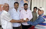 युवा मोर्चाच्या वतीने ‘सेवा संकल्प अभियान’; NCMC कार्डचे वाटप