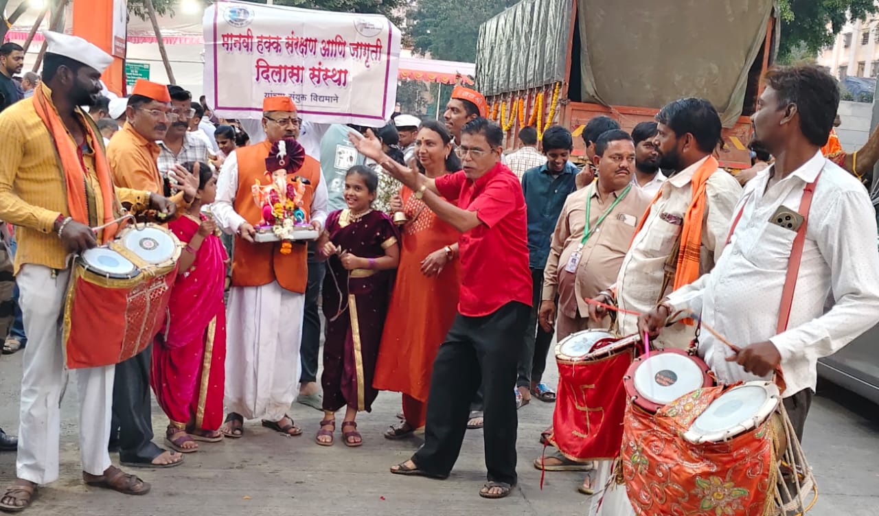 पथनाट्यातून गणेश मूर्तीदान व संकलनाचा संदेश; पिंपळे गुरव घाटावर १,५०० मूर्तींचे संकलन
