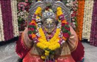 परिवर्तनी एकादशीनिमित्त माऊलींच्या संजीवन समाधी मंदिरात आकर्षक पुष्पसजावट