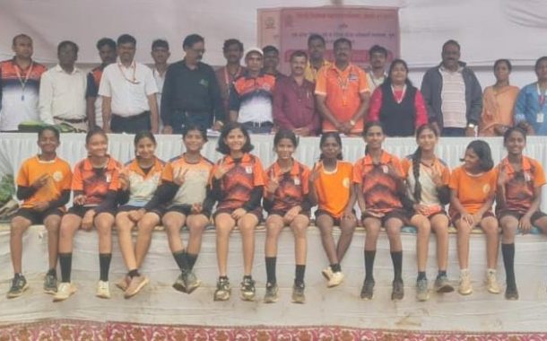 जिल्हास्तरीय डॉजबॉल स्पर्धेत एच. ए. स्कूलची दमदार कामगिरी; १७ वर्षांखालील गटात मुलींच्या संघाला विजेतेपद