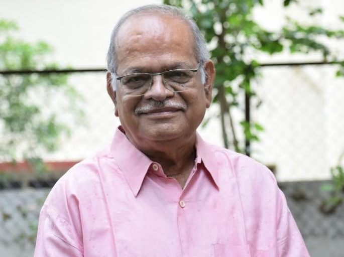 काँग्रेसचे ज्येष्ठ नेते रत्नाकर महाजन यांचे निधन