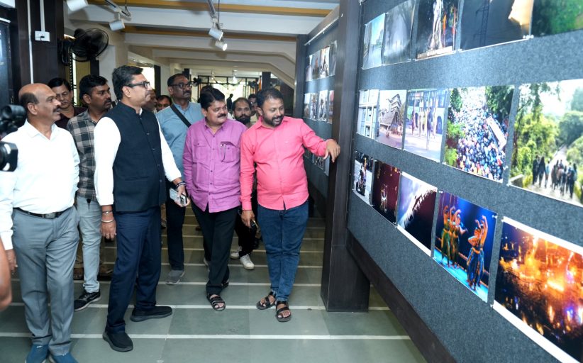 एका छायाचित्राची ‘क्लिक’ विचार करायला लावणारी; हृदयनाथ मंगेशकरांकडून छायाचित्रकारांचे कौतुक
