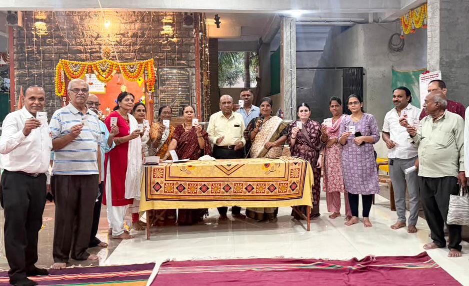 ज्येष्ठ नागरिकांना उन्हात तासन्‌तास रांगेत उभे राहावे लागू नये, हीच आमची भूमिका - सुलभा उबाळे