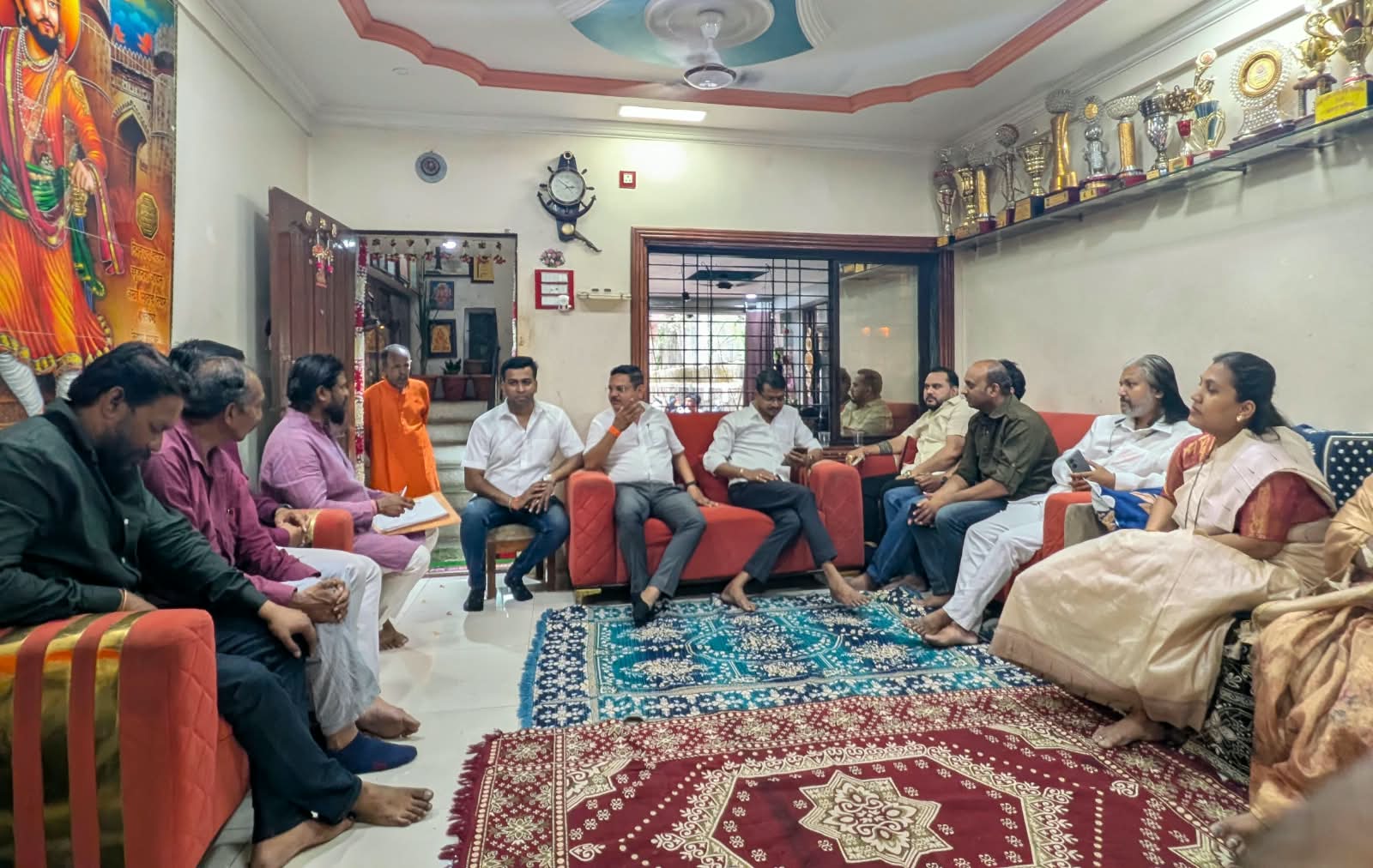 संत तुकाराम नगर प्रभाग क्र. २० मध्ये शिवसेनेची ‘घोंगडी बैठक’ उत्साहात; संघटनात्मक बांधणीवर भर