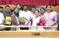 ७० नागरिकांचे प्राण वाचविणाऱ्या कु. आर्या कांबळेचा महापालिकेच्या सर्वसाधारण सभेत विशेष सन्मान