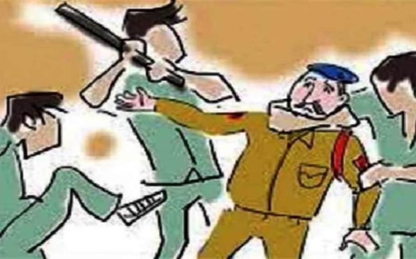 वायसीएम रुग्णालयात पोलीस हवालदाराला धक्काबुक्की, थेट गचुंडी धरून ढकलले; तिघांना अटक