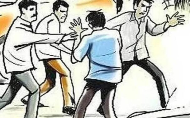 पिंपरीतील महात्मा फुले महाविद्यालयाबाहेर विद्यार्थ्याला मारहाण; पाच जणांविरोधात गुन्हा दाखल